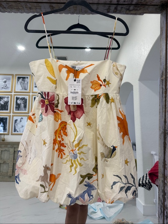 Zara Dresses & Skirts - Zara Cream Mini Bubble Hem Dress with Multicolor Floral Motif